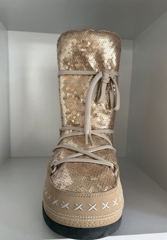102438- Moonboots Bogner
