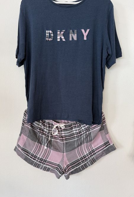 Hovedbilde 2036- pysj sett DKNY