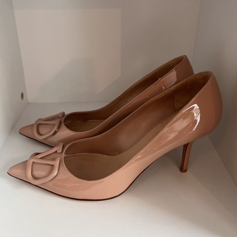 102434 - Valentino VLogo Signature Pumps 
