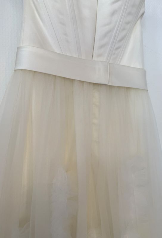 101911- Brudekjole fra Whitestory