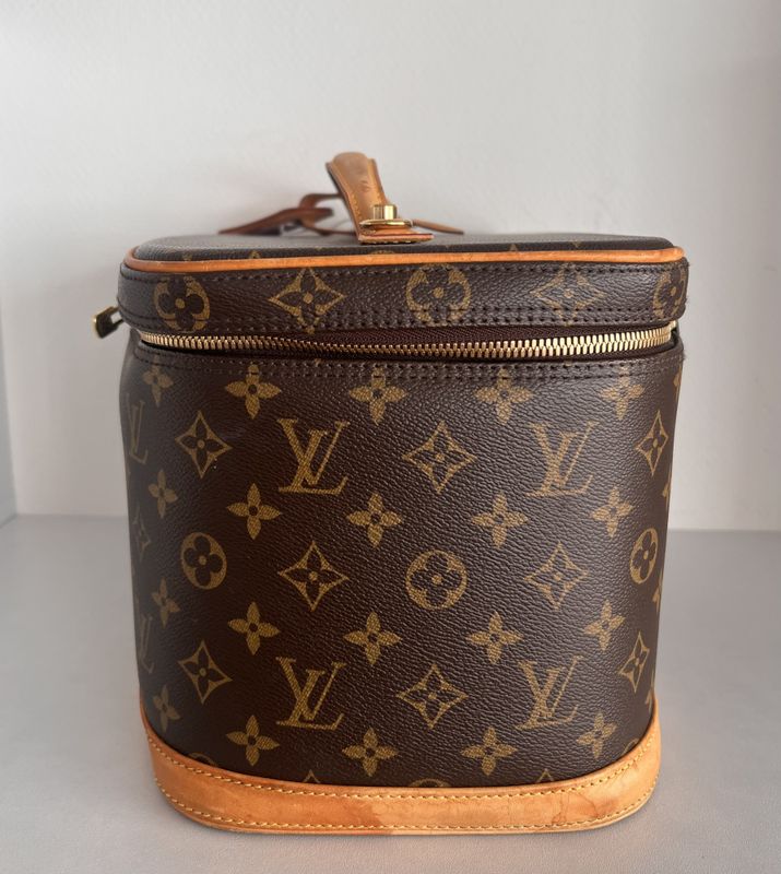 102630 - Louis Vuitton Nice Vanity Beautybox