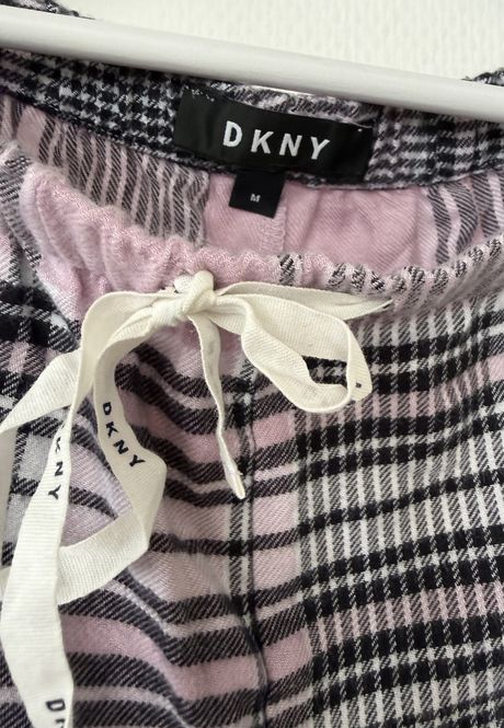 Hovedbilde 2036- pysj sett DKNY