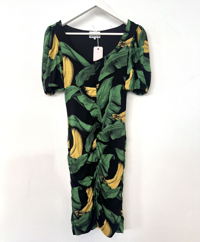 102063 - Ganni eksotisk kjole 
