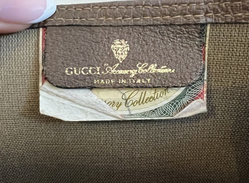101946 - Gucci GG Supreme Book tote