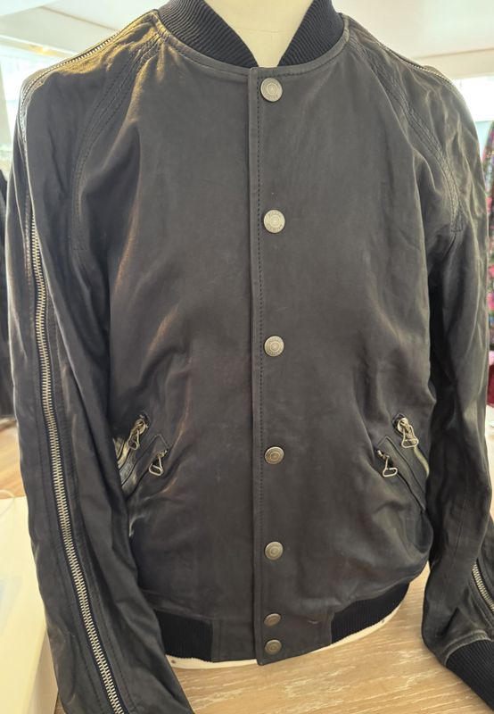 50054- skinnjakke fra Pierre Balmain